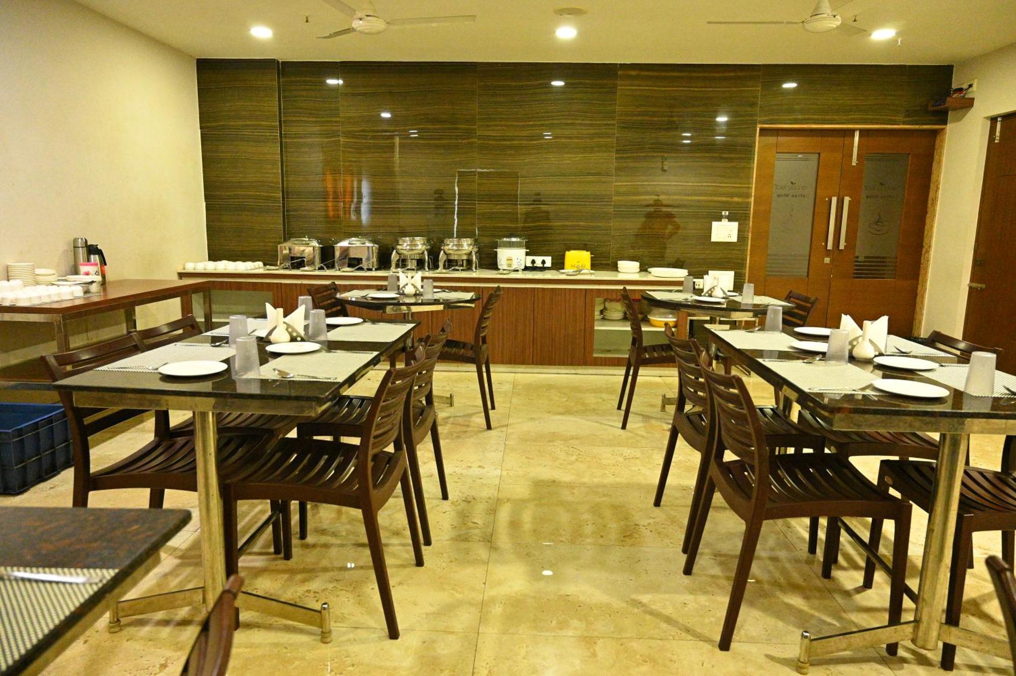 Hotel Royal Park Nellore Exterior foto