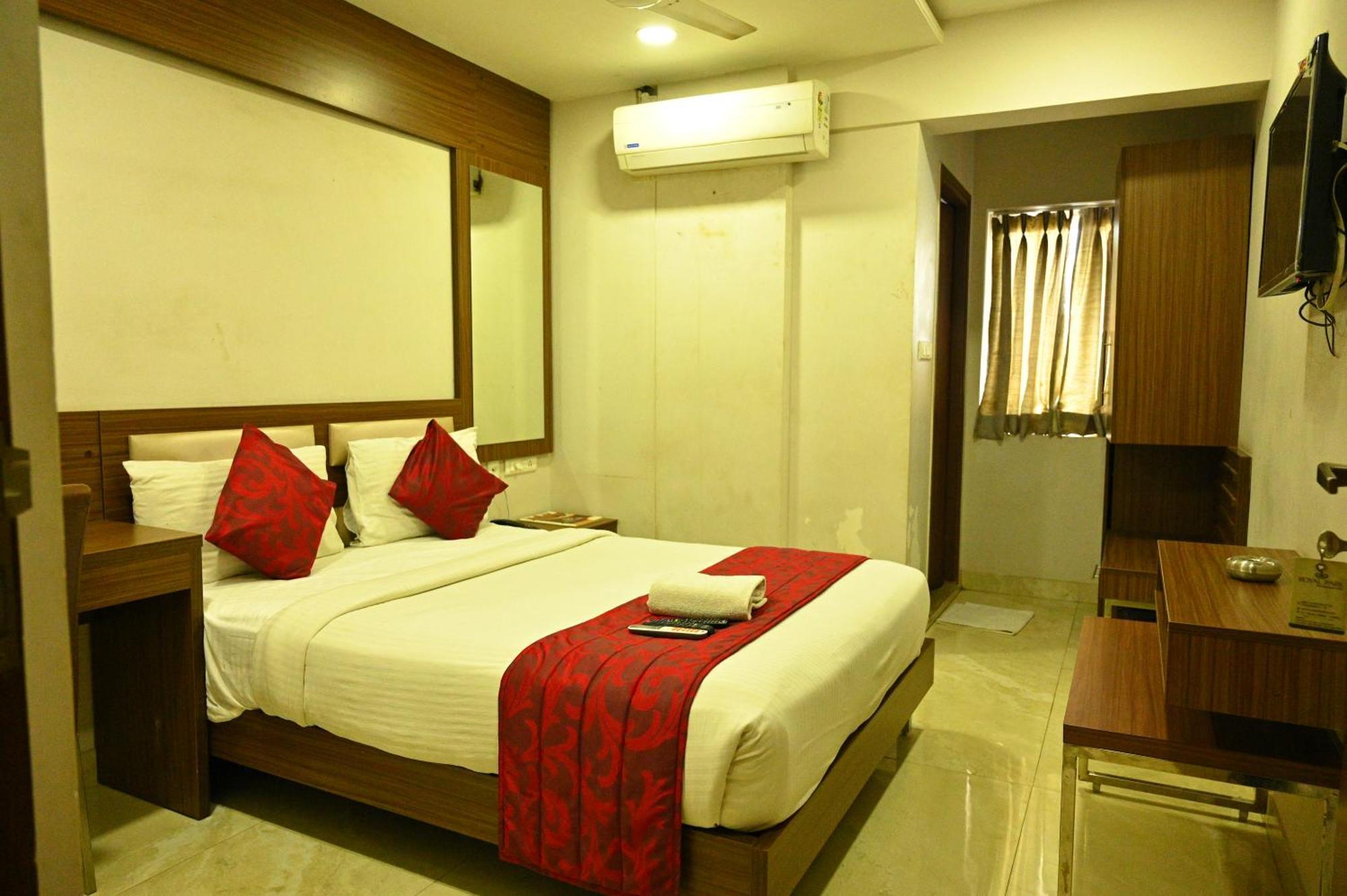 Hotel Royal Park Nellore Exterior foto