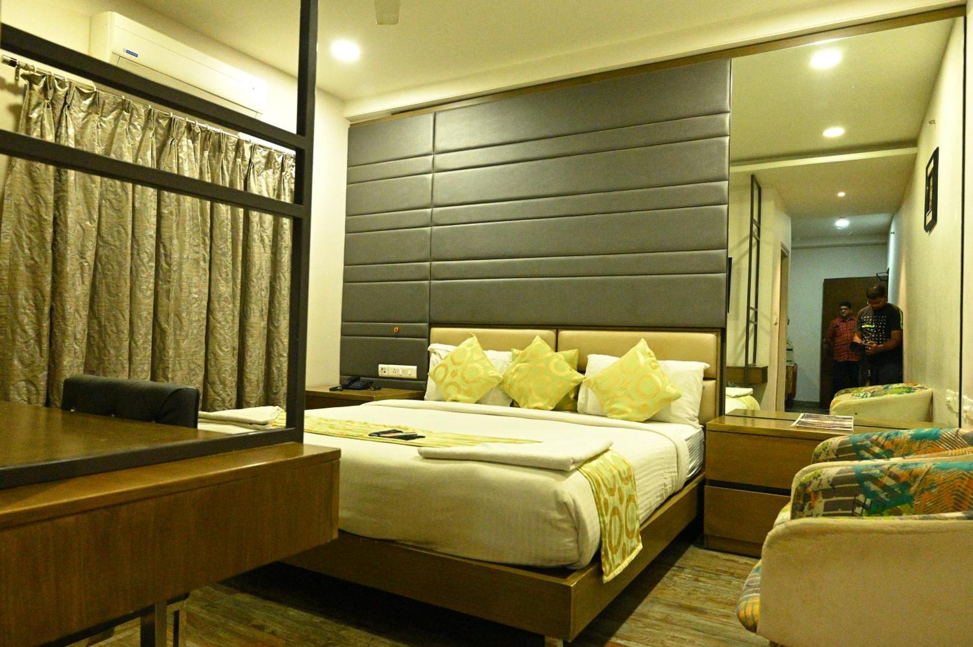 Hotel Royal Park Nellore Exterior foto